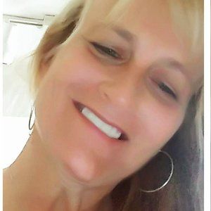 Meet your Posher, Leighanne